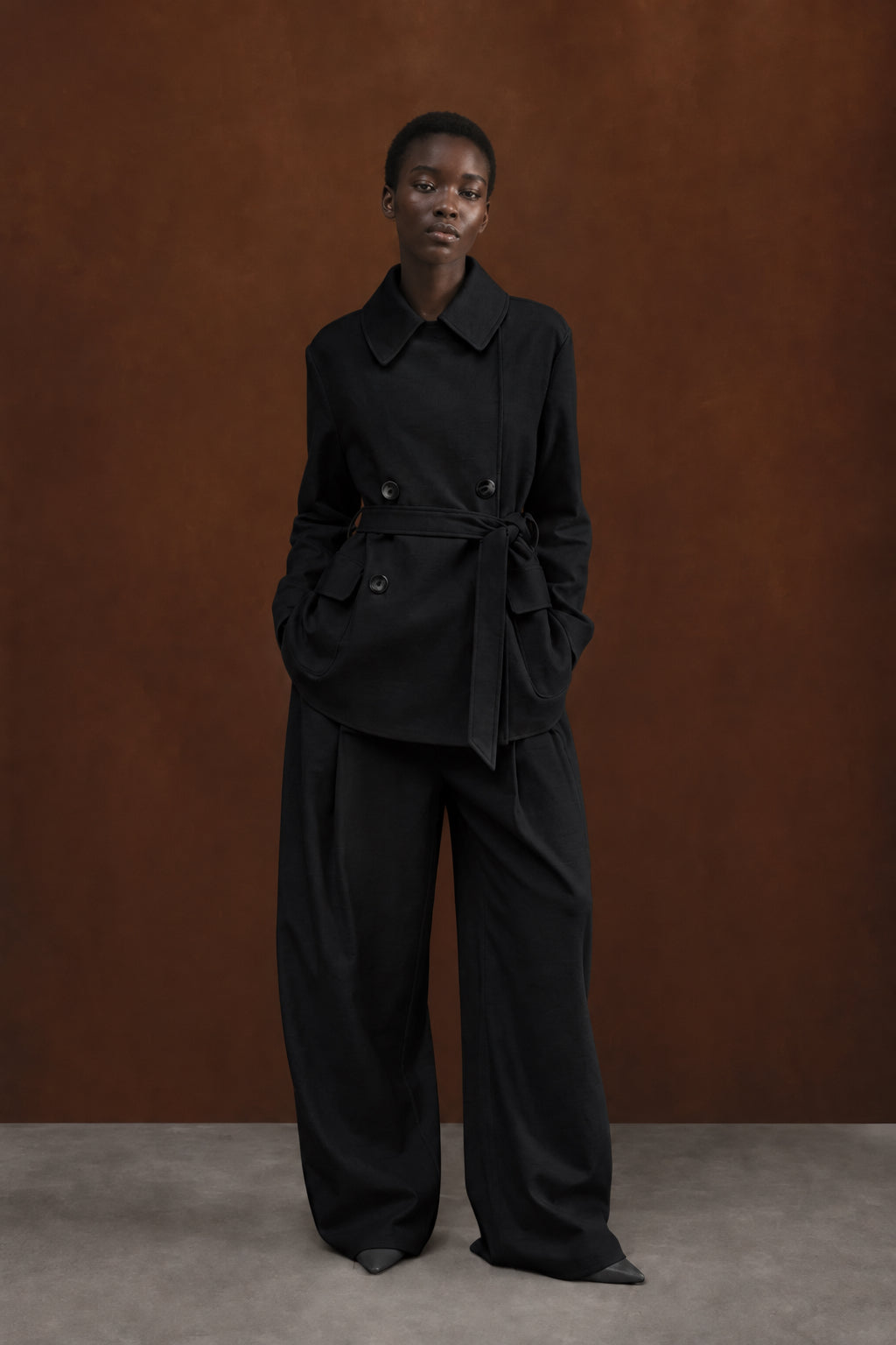 Black jacket with pointed collar Baroc Boutique