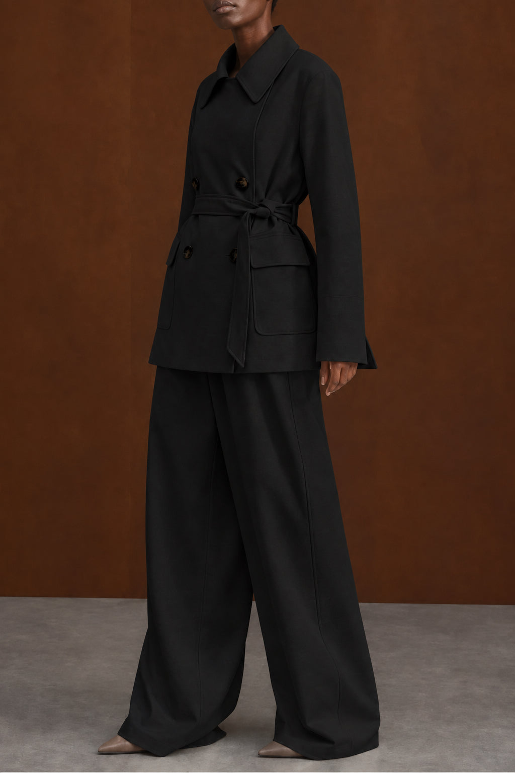 Black jacket with pointed collar Baroc Boutique