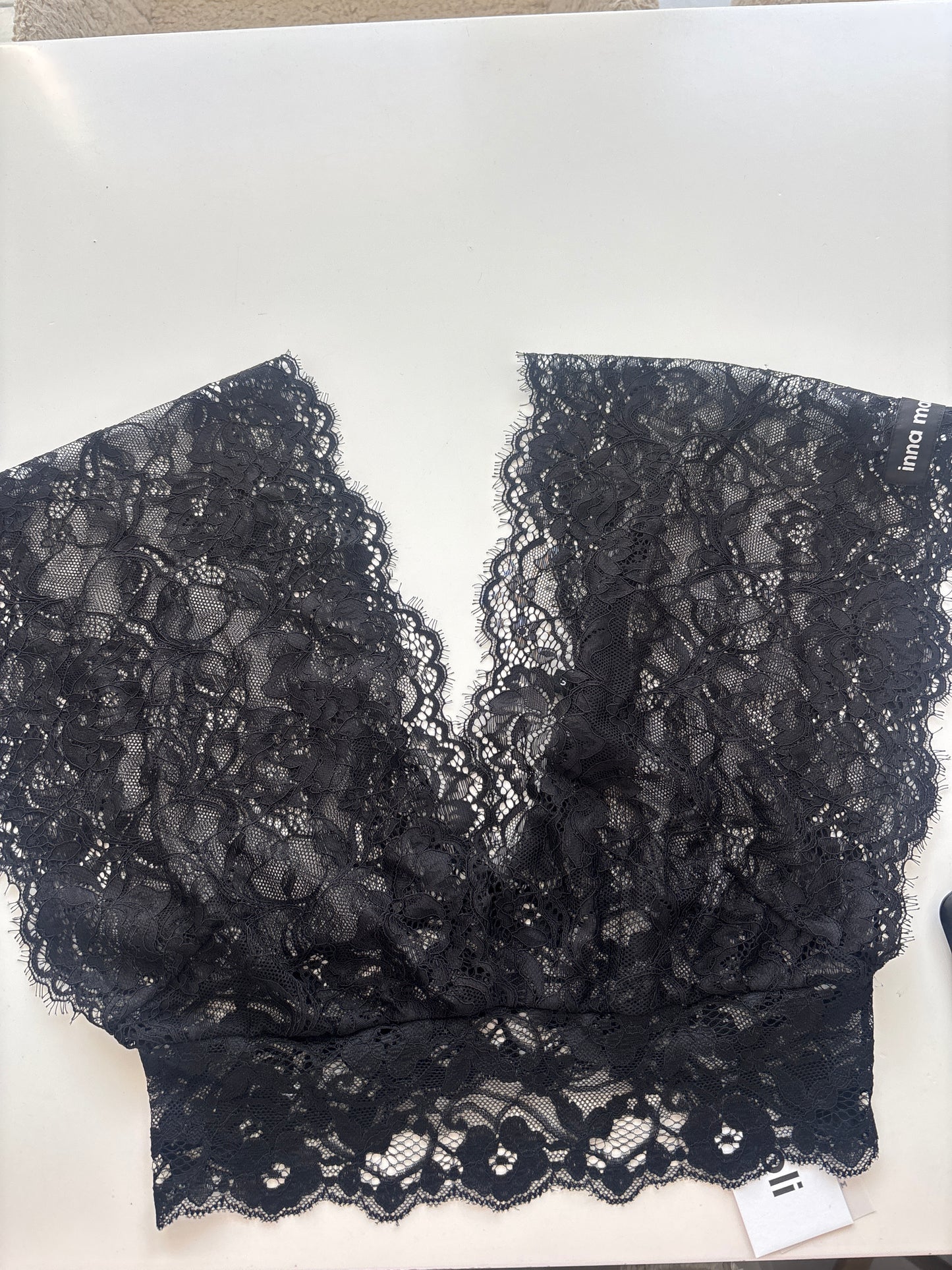 Black lace crop top Baroc Boutique