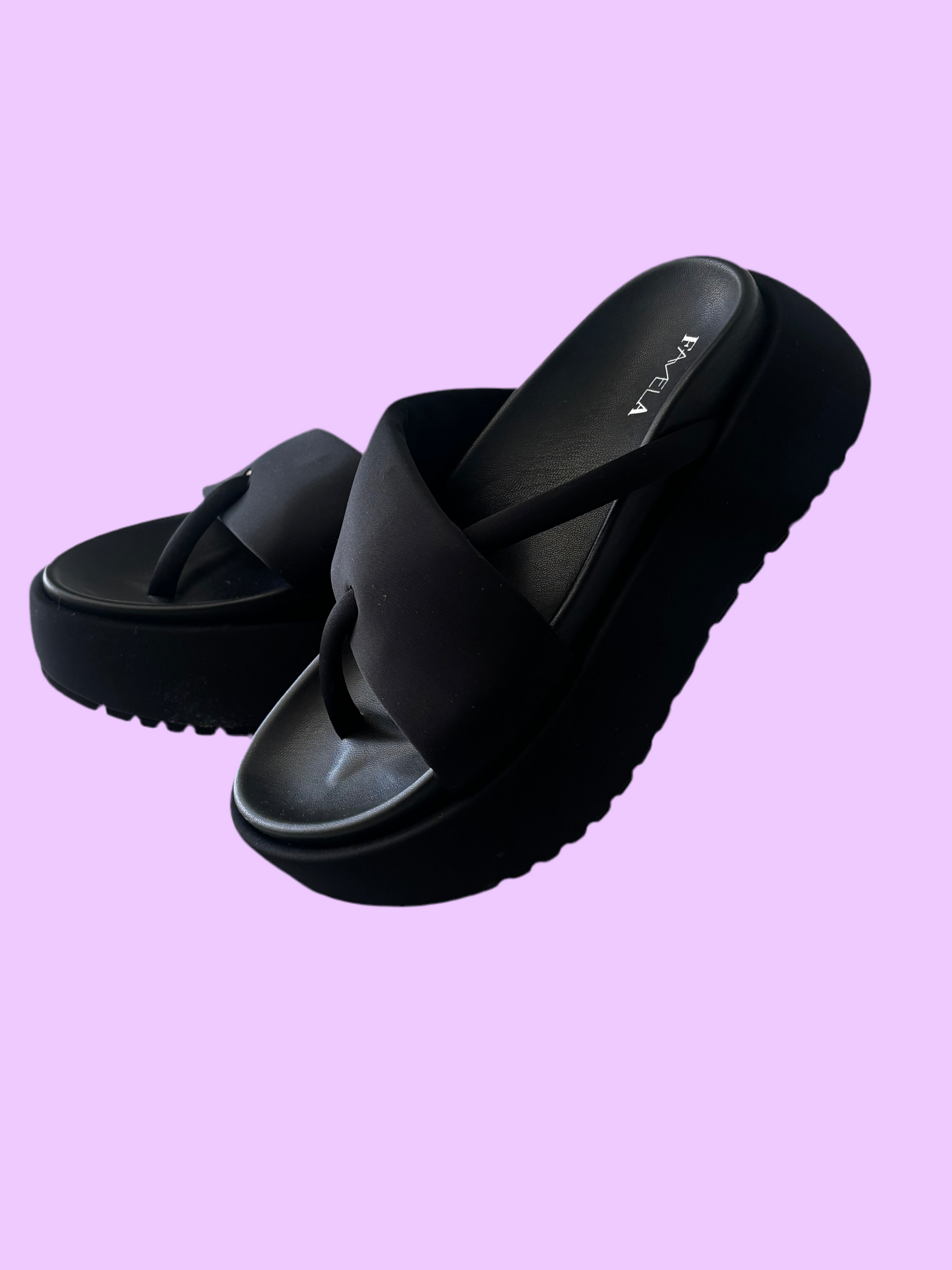 Black pow platforms Baroc Boutique