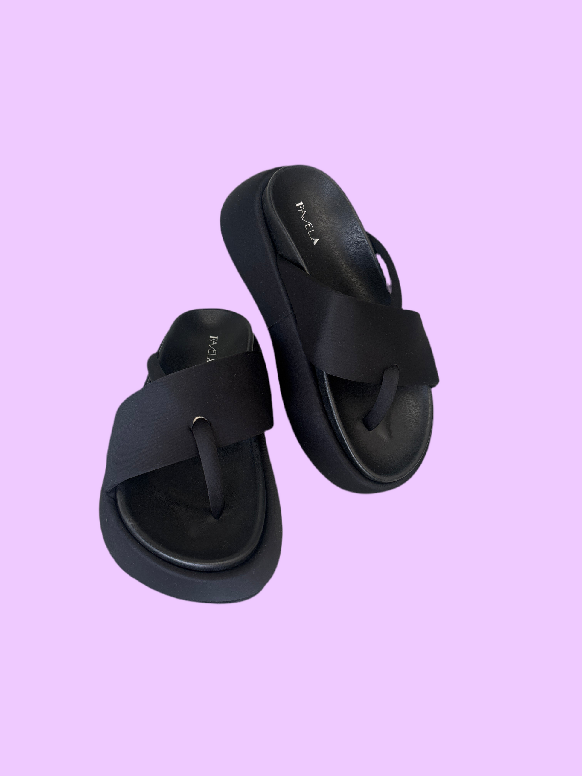 Black pow platforms Baroc Boutique