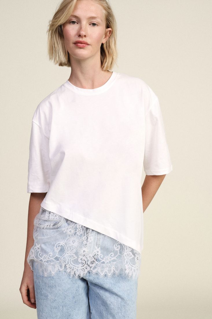 Brown T-shirt with asymmetric hem and lace trim Baroc Boutique