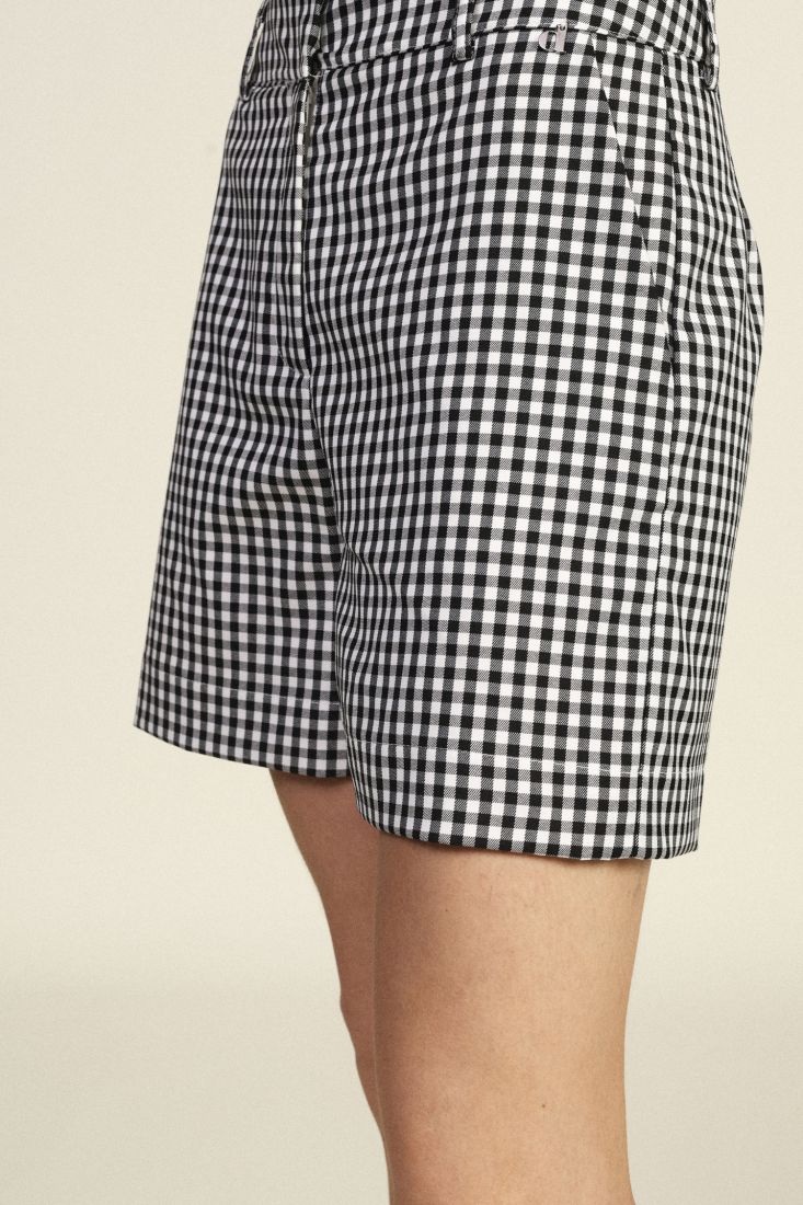 Checked knee-length shorts with regular fit Baroc Boutique