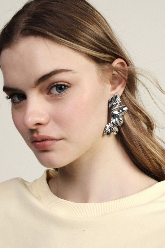 Clip earrings with satin leaf design Baroc Boutique