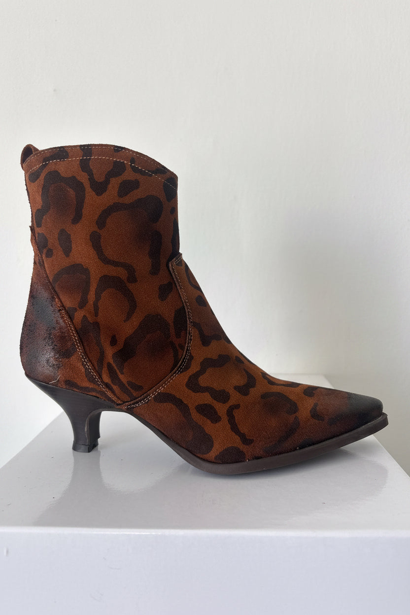 Cognac jaguar Leopard print ankle boots Baroc Boutique