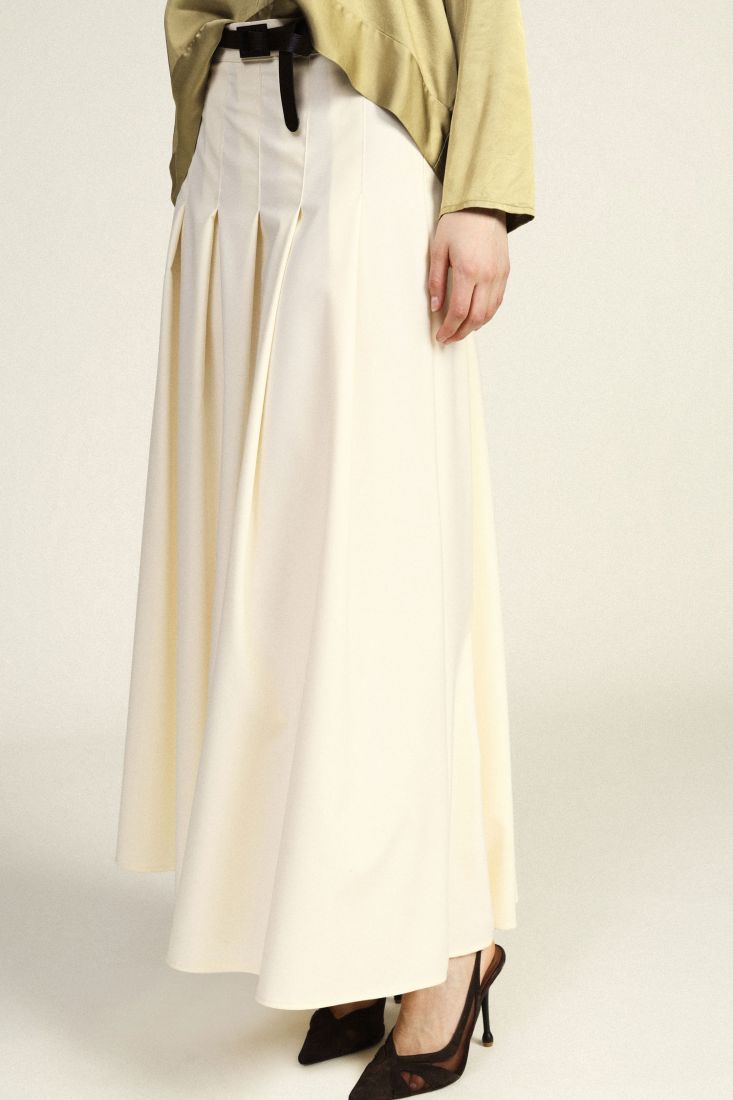Cream Long pleated skirt with thin belt Baroc Boutique