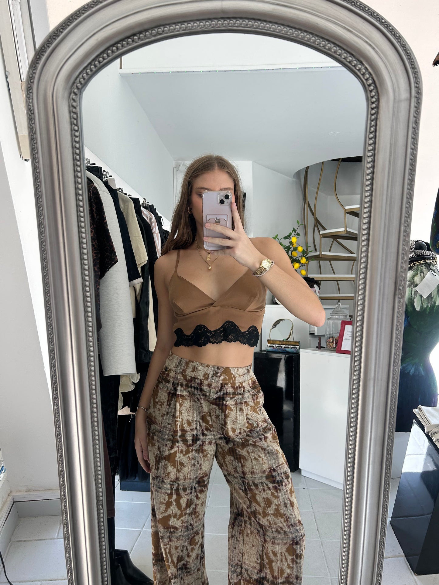 Crop top with V-neck and lace trim Baroc Boutique