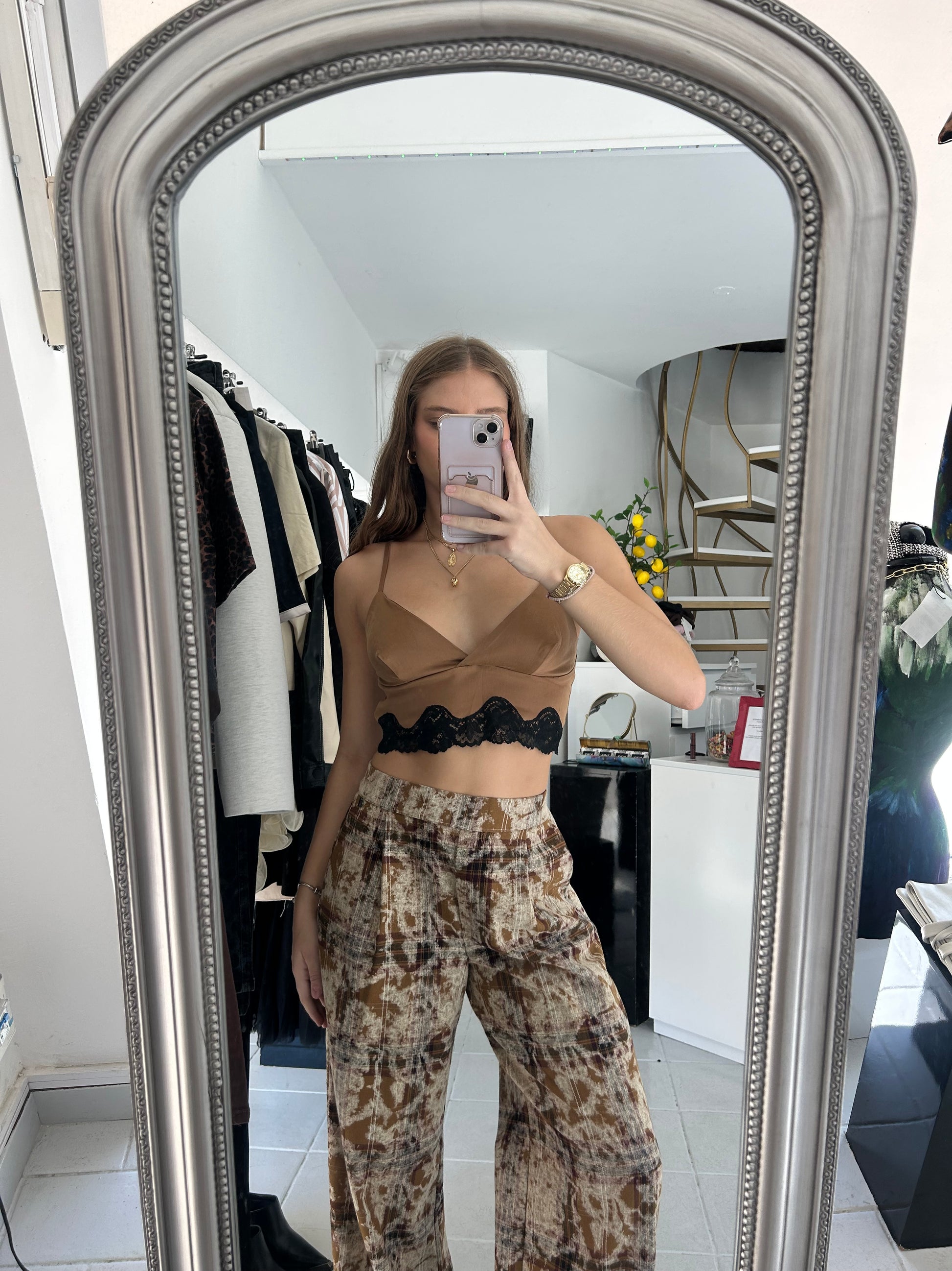 Crop top with V-neck and lace trim Baroc Boutique