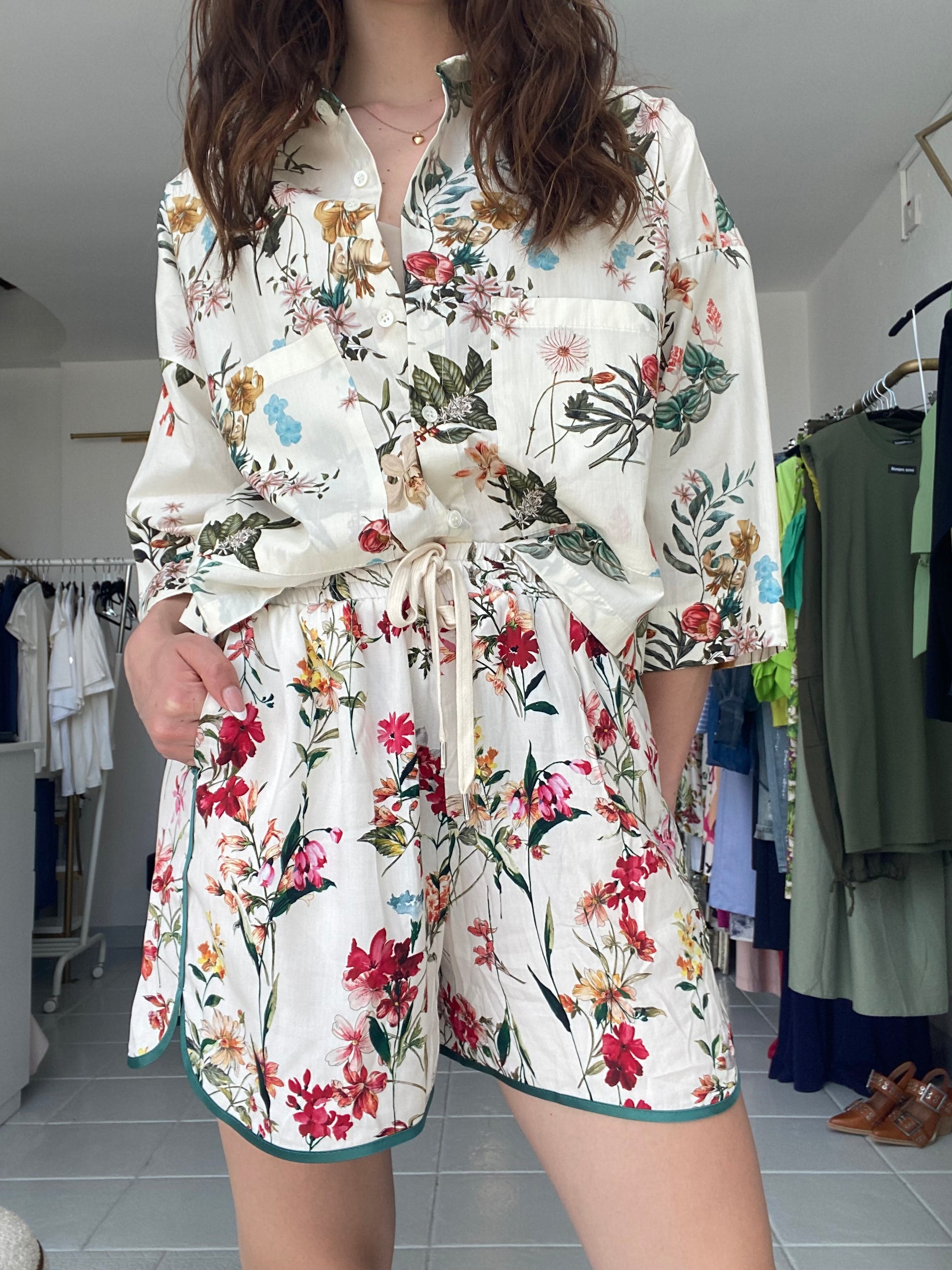 Floral short Baroc Boutique