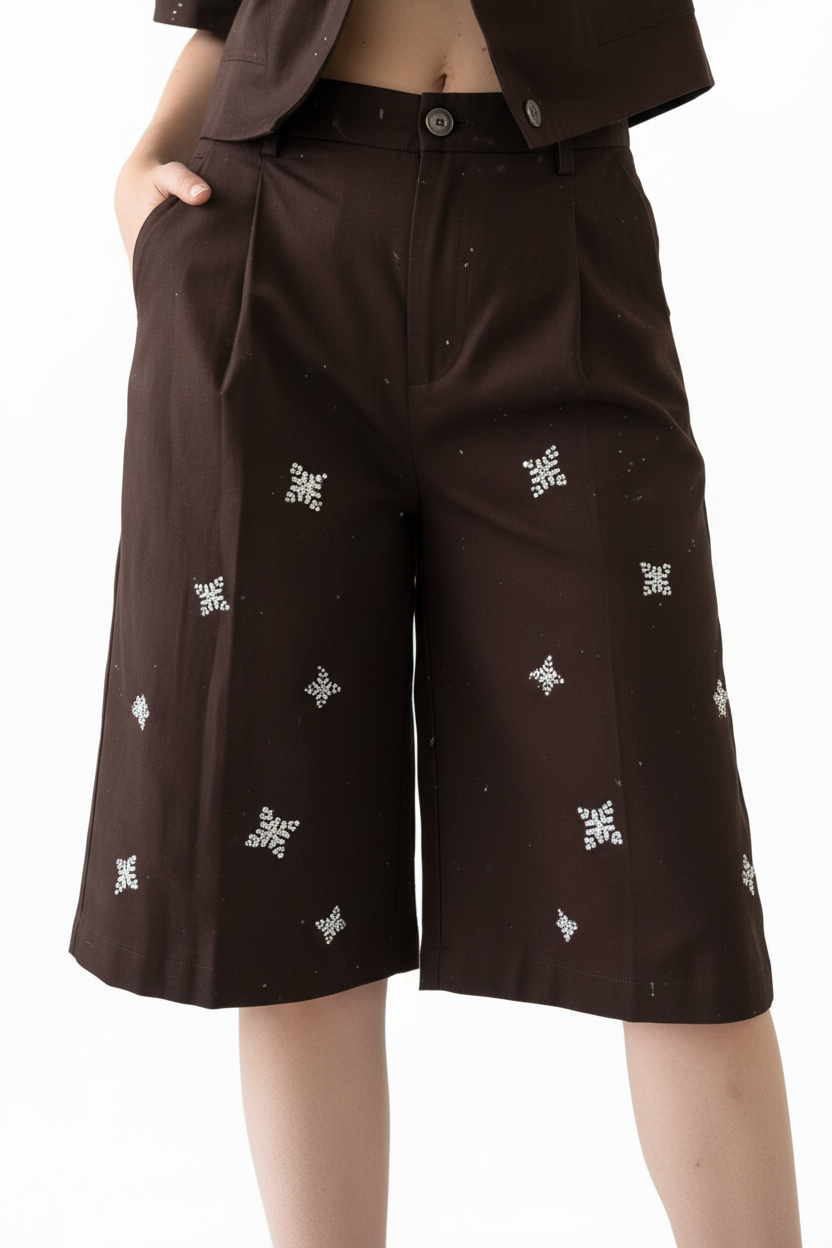 High waisted bermuda-short with rhinestones Baroc Boutique