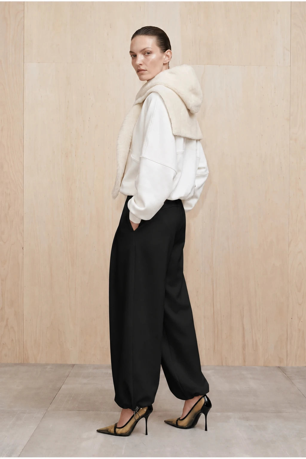 Jogger with drawstrings on the bottom hem Baroc Boutique