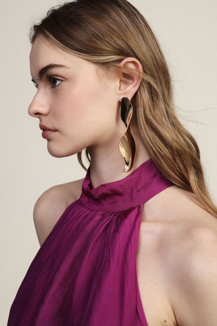 Long wavy earrings with mirror finish Baroc Boutique