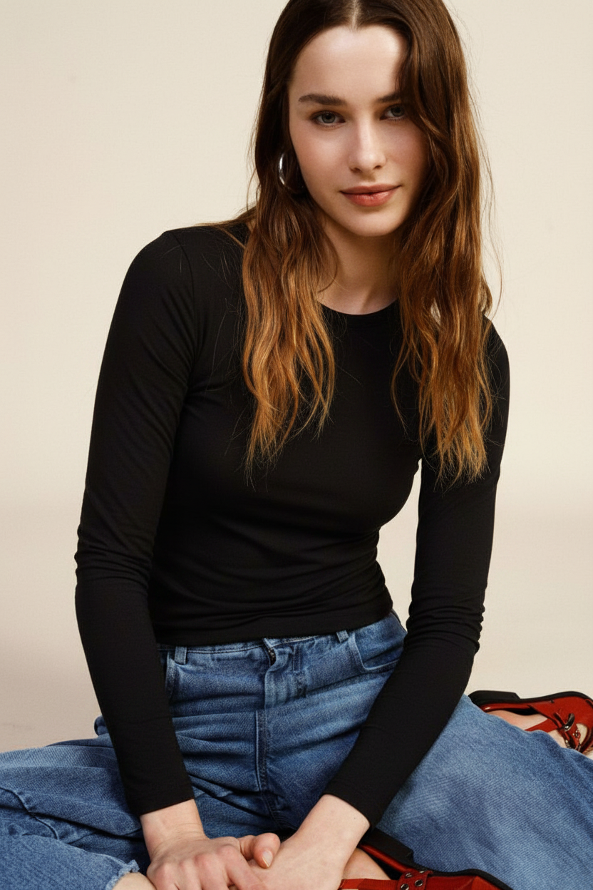 Longsleeve fitted top with round neckline Baroc Boutique