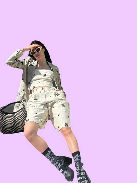 Cream bermuda with embroidery Baroc Boutique Medium