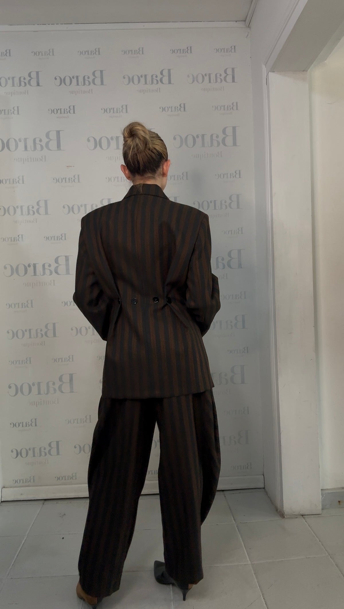Striped ultimate tailored suit Baroc Boutique Medium