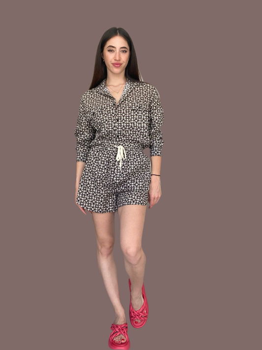 Black and offwhite shirt Baroc Boutique ONE SIZE