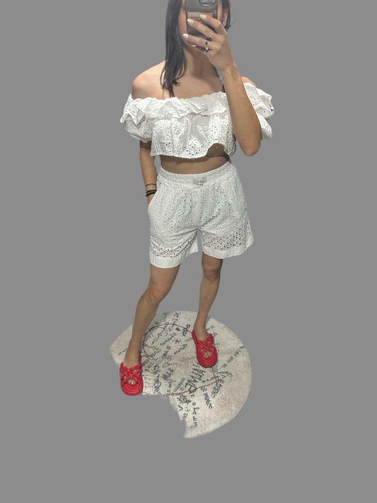 White embroidered short Baroc Boutique S/M