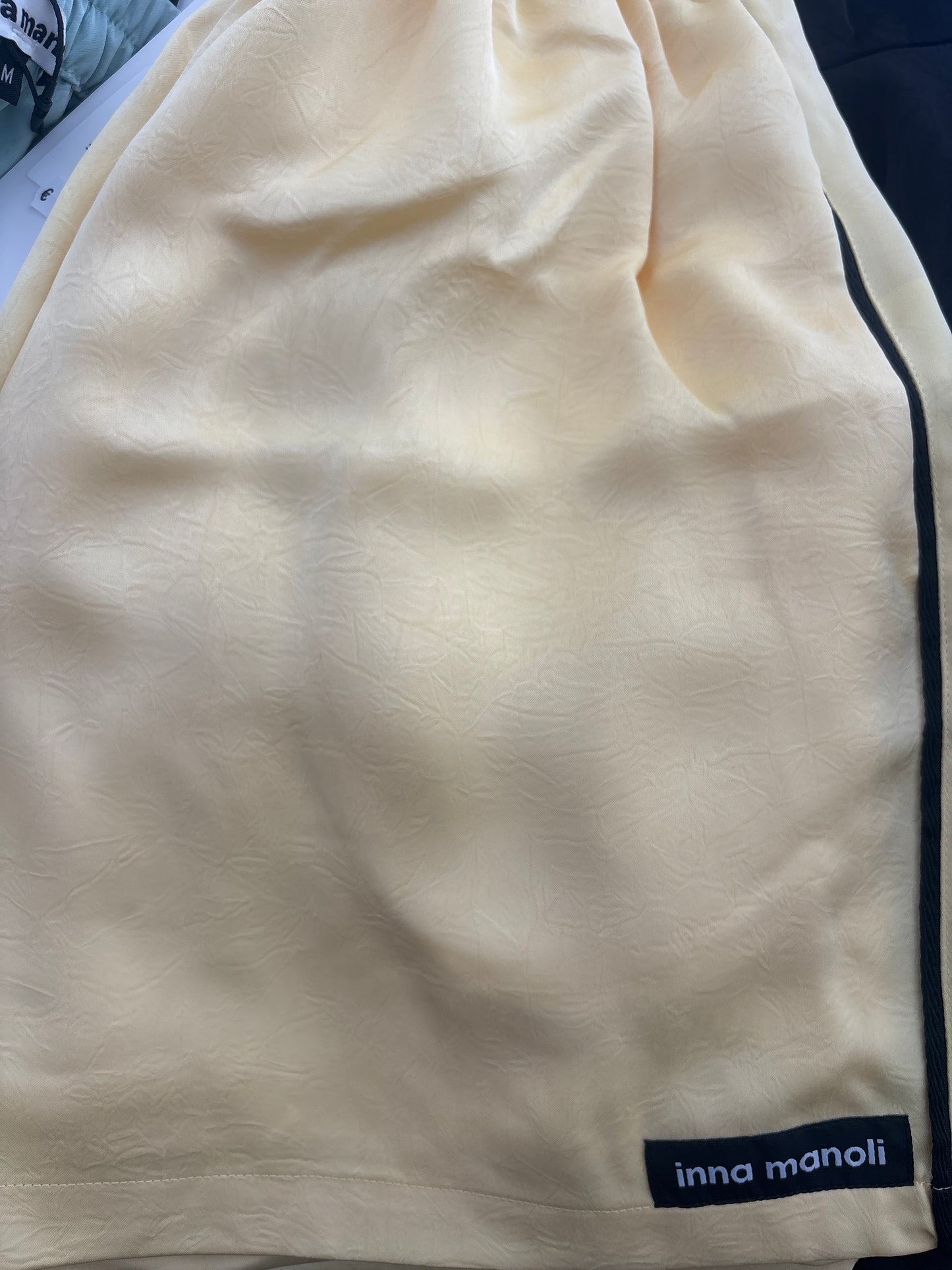 Short with stripe on the side Baroc Boutique