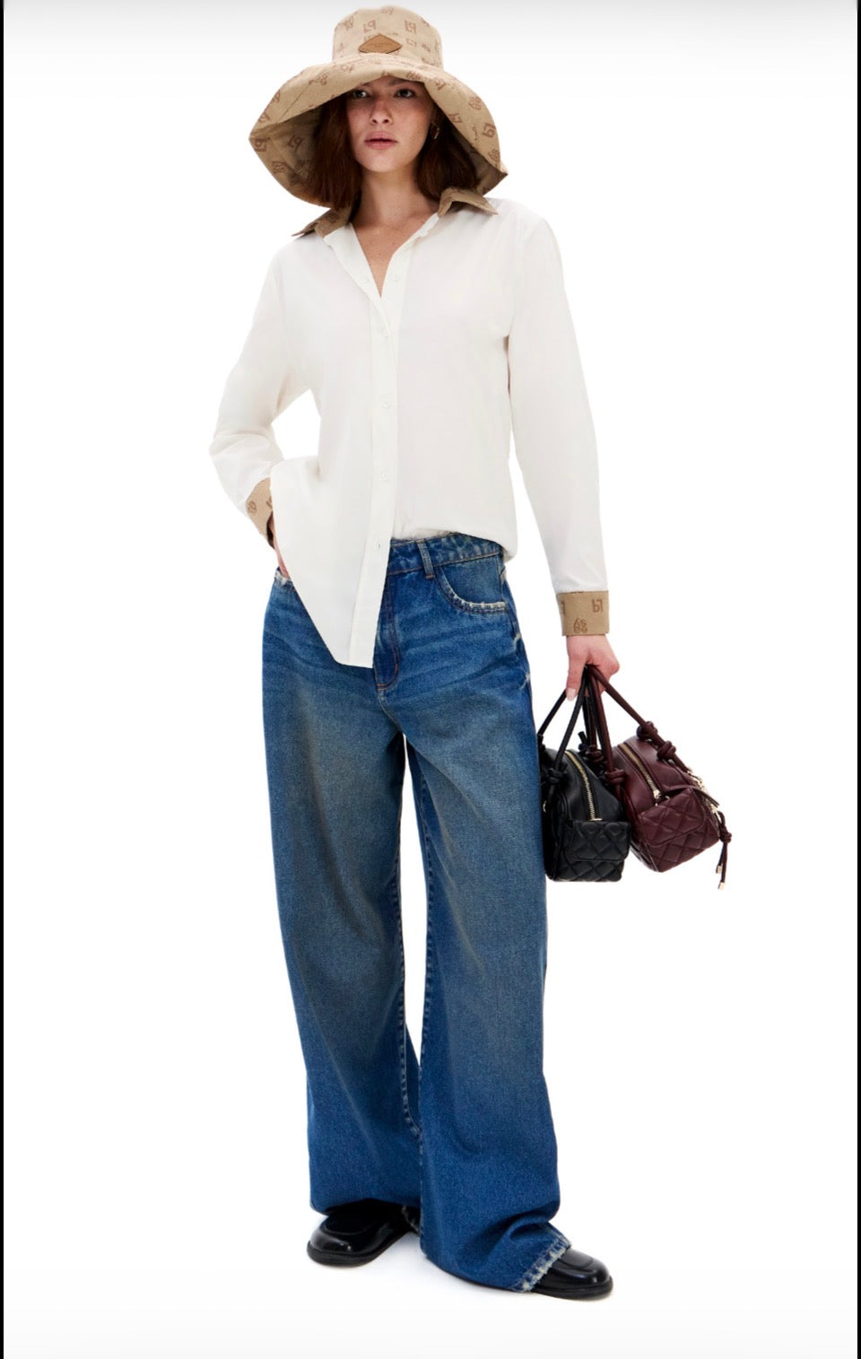 Stone washed loose fit denim pants Baroc Boutique
