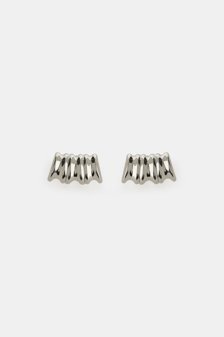 Stud earrings with sculpted wave design Baroc Boutique