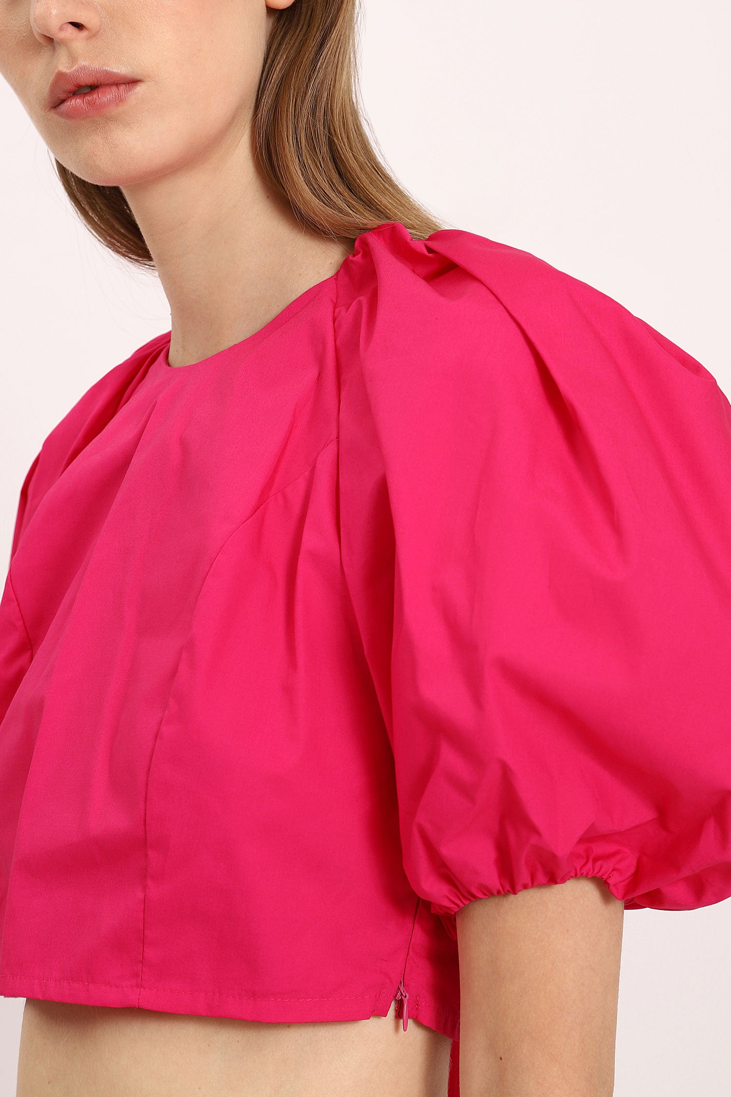 Top Top with Puffed Sleeves and open back Baroc Boutique