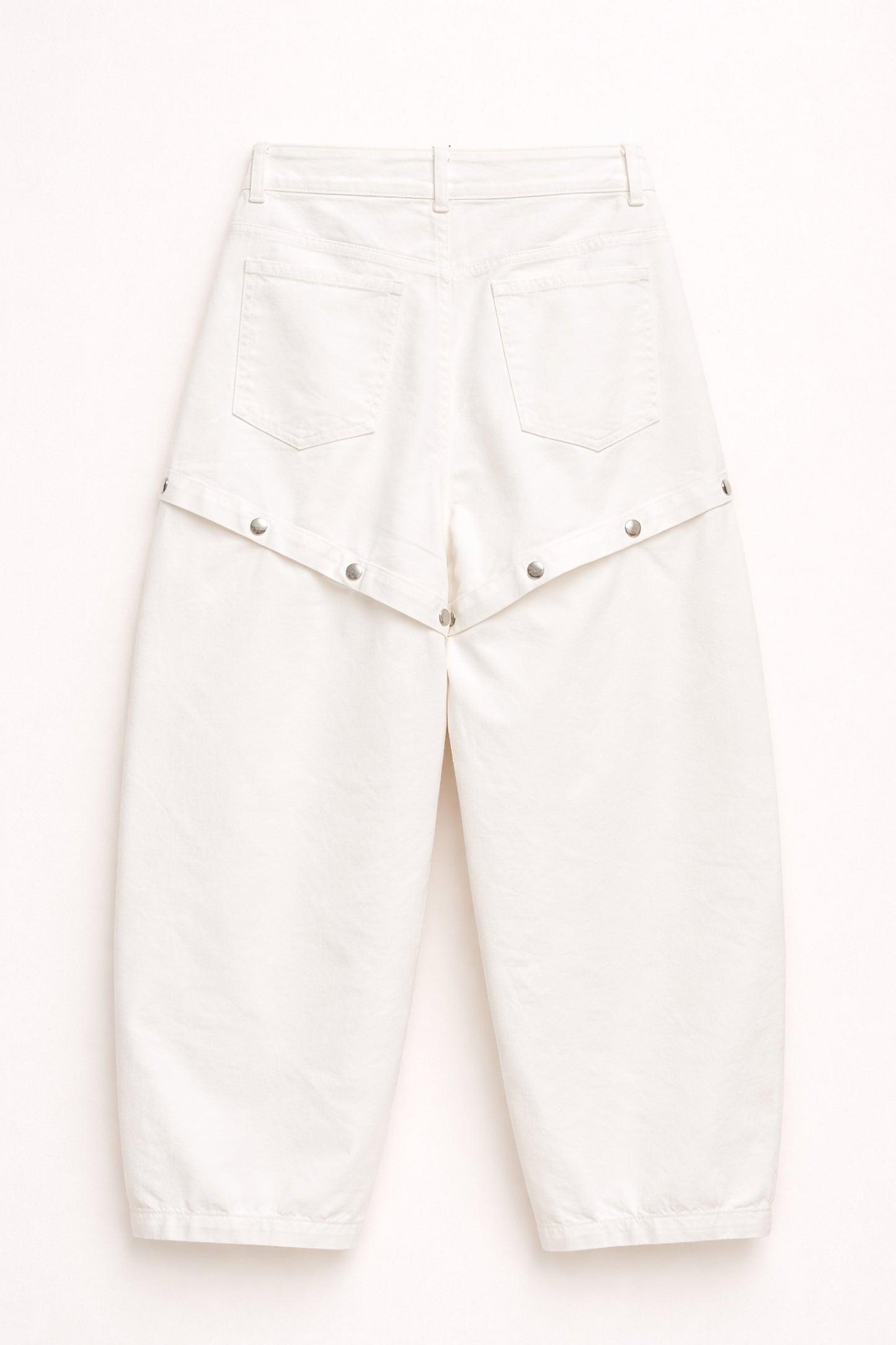 White denim barrel trouser Baroc Boutique