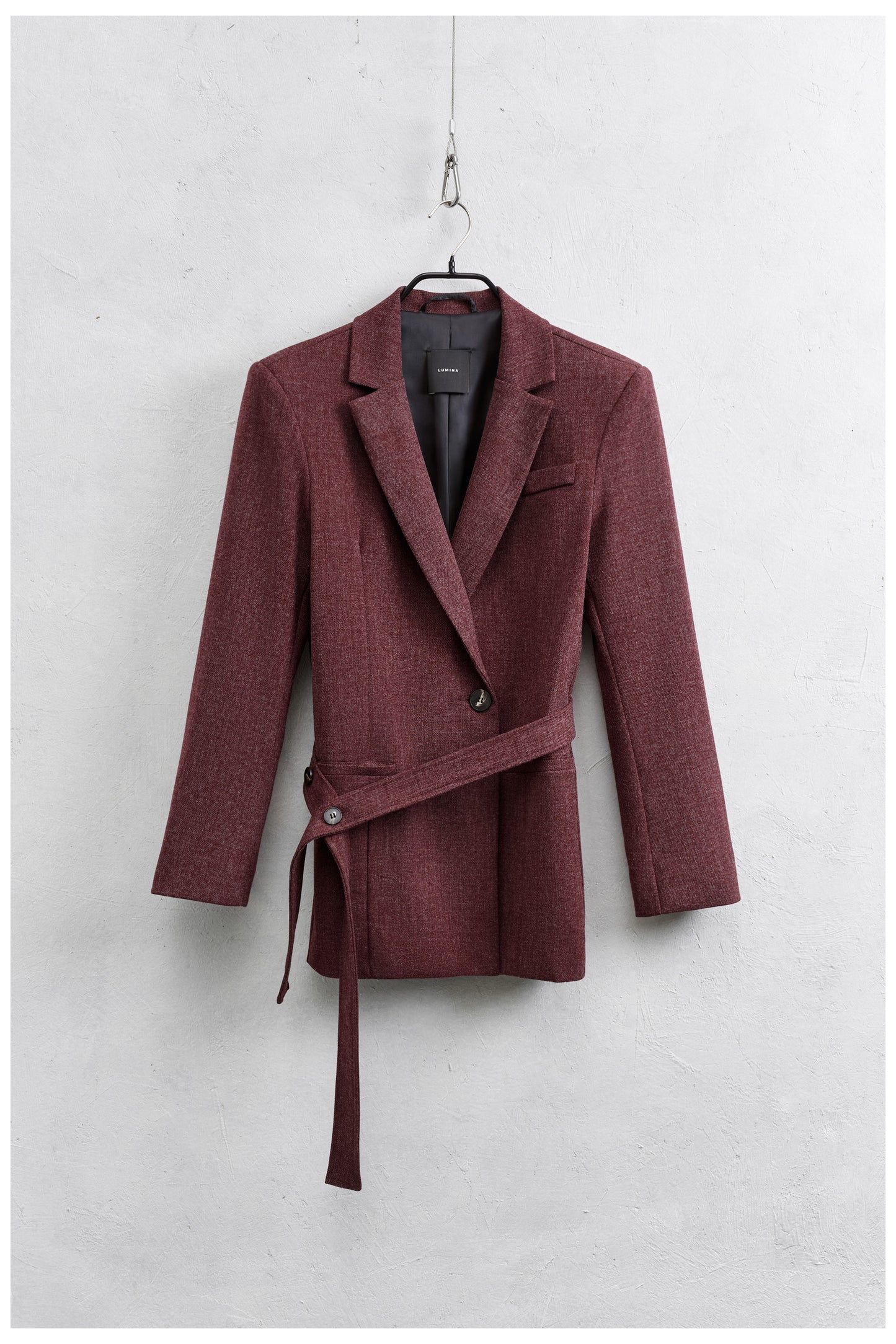 Blazer with adjustable belt