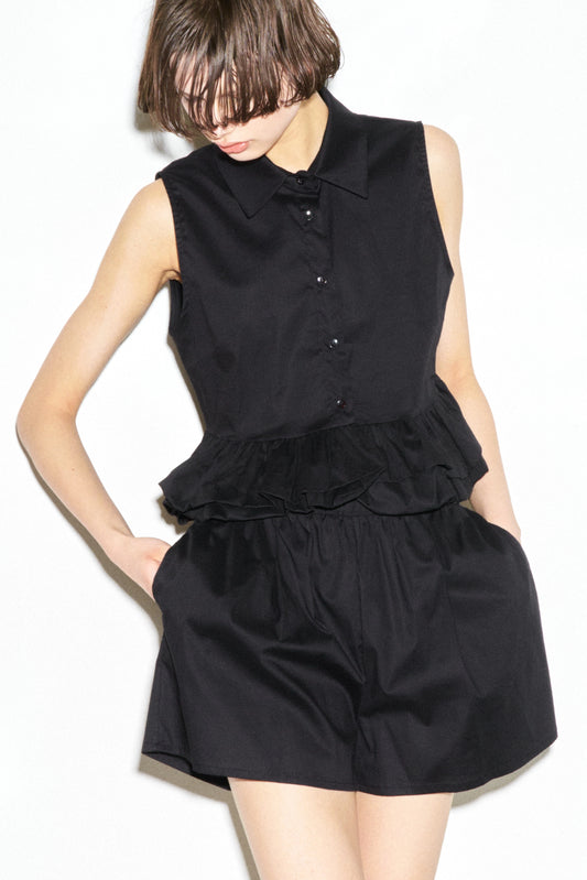 Sleeveless shirt with ruffle