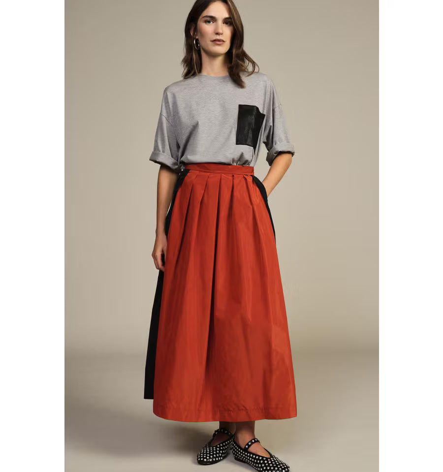 Midi pleated skirt with contrasting panels
