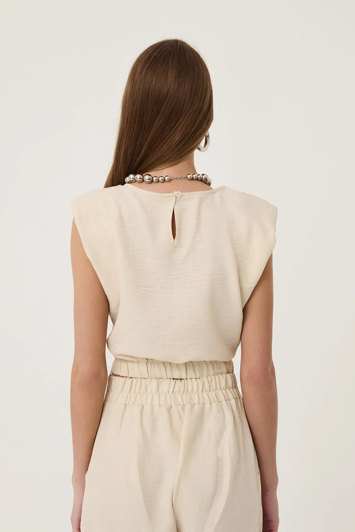 Linen padded sleeveless top