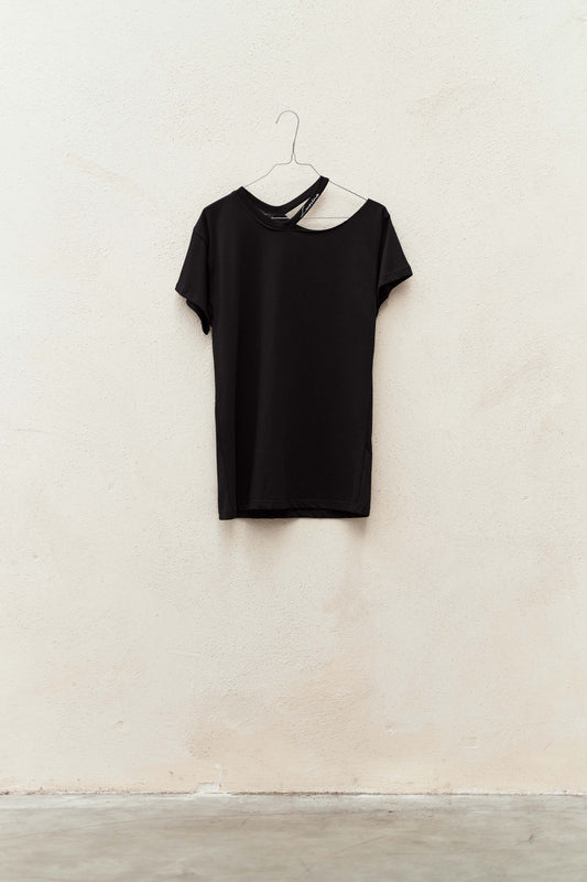 T-shirt with cut out shoulder